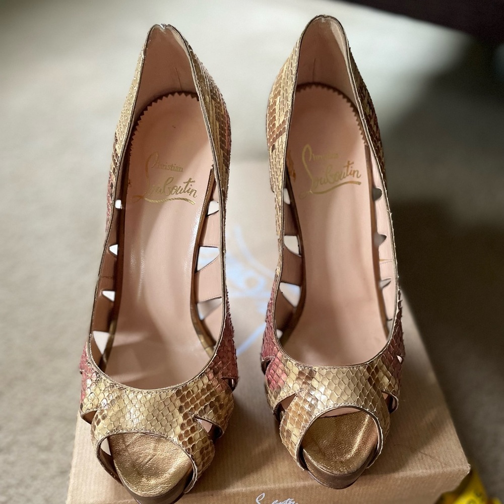Louboutin Pumps